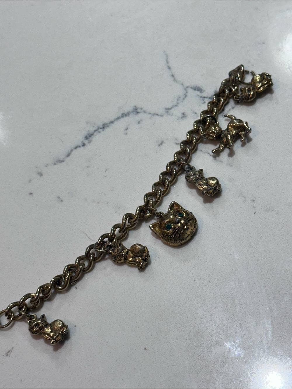 Vintage gold tone cat chunky charm bracelet
